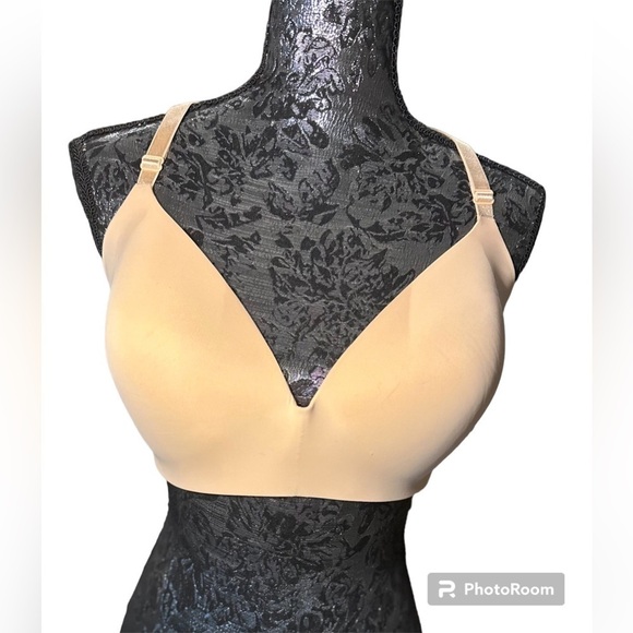 Victoria’s Secret - Women’s Wireless Bra - 38D - Picture 1 of 7